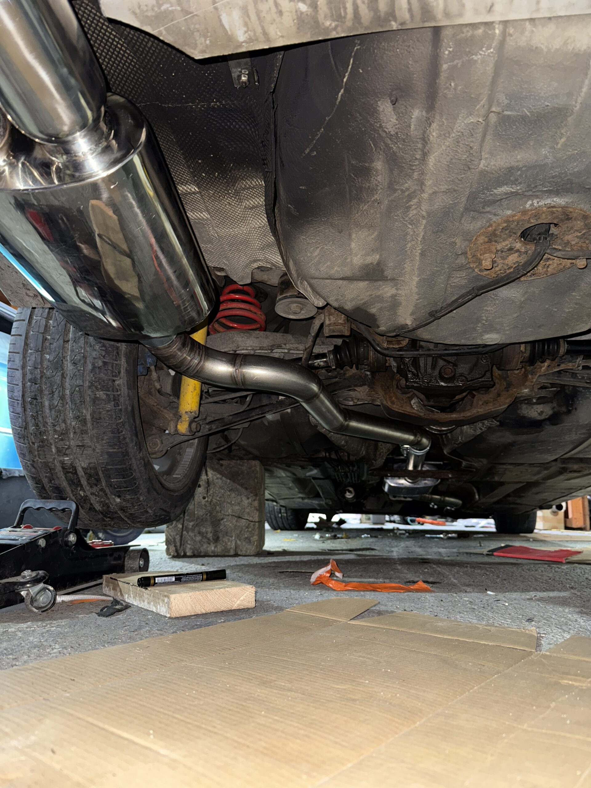 Nierdzewny układ wydechowy BMW e46
