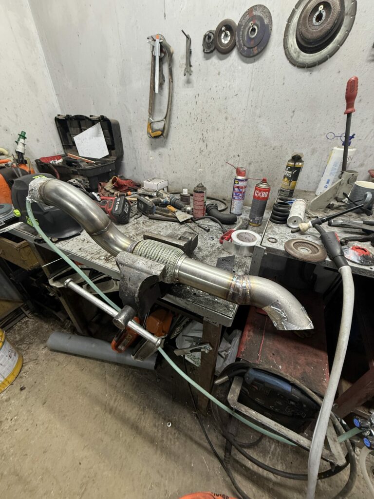 Proces budowy wydechu turbo mtz